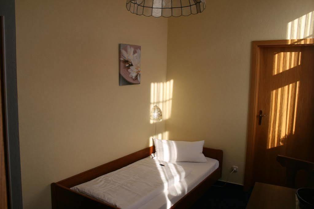Landgasthof & Hotel Krone Eischleben Ichtershausen ภายนอก รูปภาพ