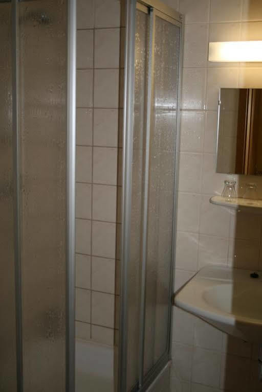 Landgasthof & Hotel Krone Eischleben Ichtershausen ภายนอก รูปภาพ