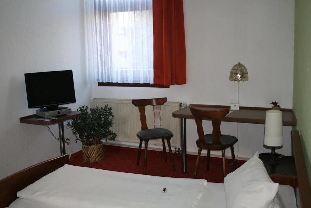 Landgasthof & Hotel Krone Eischleben Ichtershausen ภายนอก รูปภาพ
