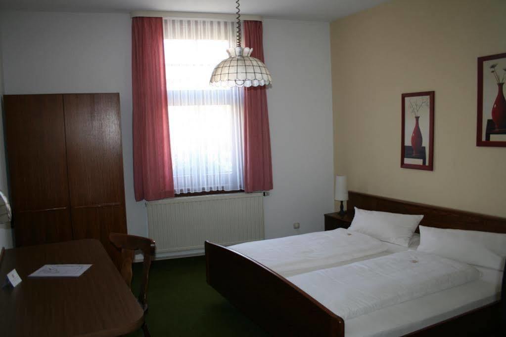Landgasthof & Hotel Krone Eischleben Ichtershausen ภายนอก รูปภาพ