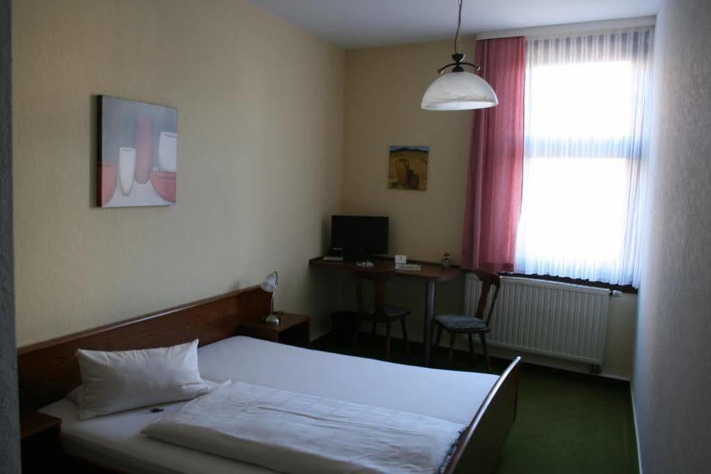 Landgasthof & Hotel Krone Eischleben Ichtershausen ภายนอก รูปภาพ