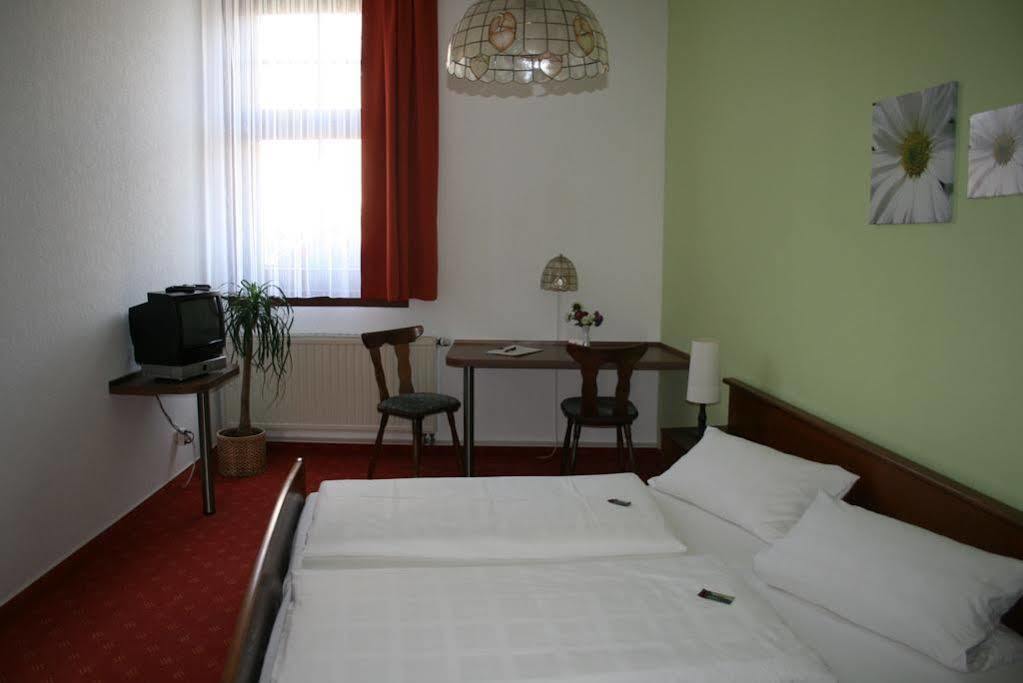 Landgasthof & Hotel Krone Eischleben Ichtershausen ภายนอก รูปภาพ